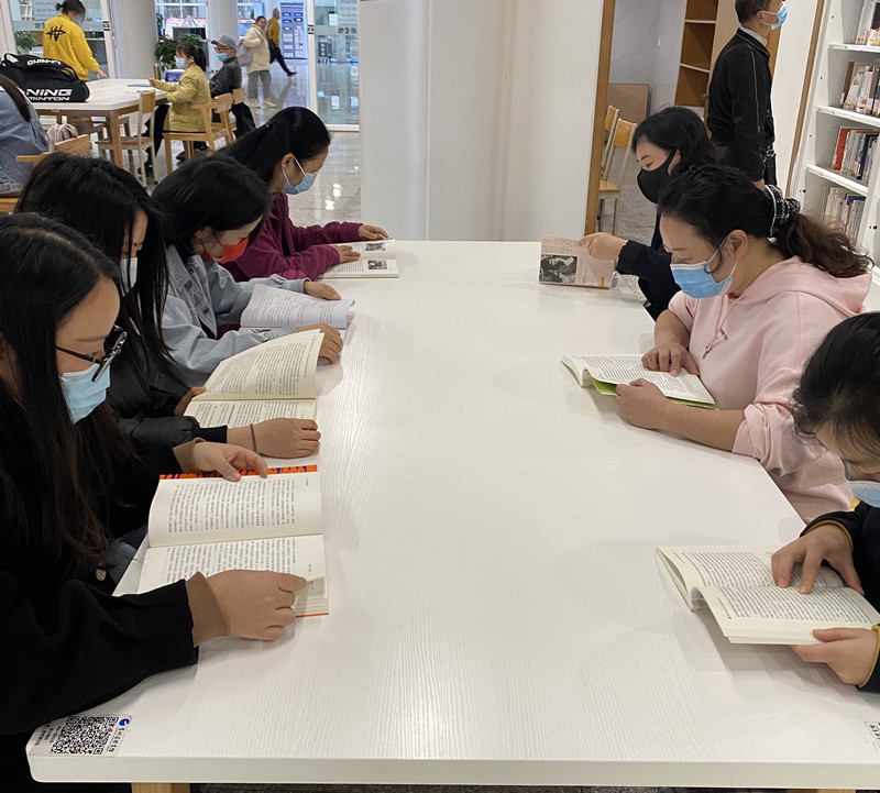 1646816744361683.jpg 讀書相伴.JPG