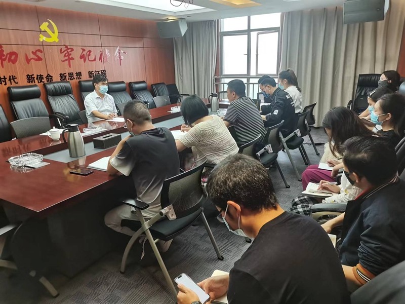 1662941169437454.jpg 觀山湖區解除靜態管理后,集團領導到已復工的權屬公司調研.jpg