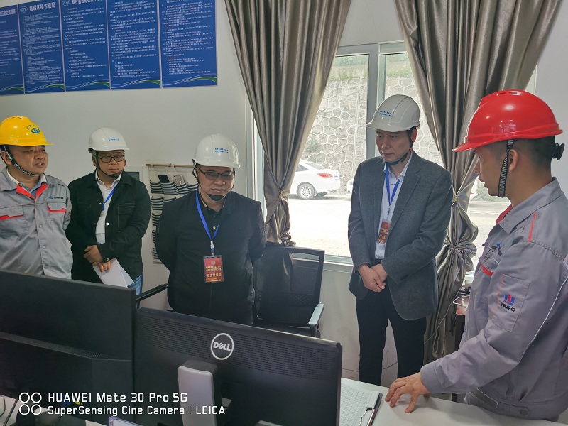 1684223089868721.jpg 磷化集團(tuán)開磷礦肥公司現(xiàn)場檢查1.jpg