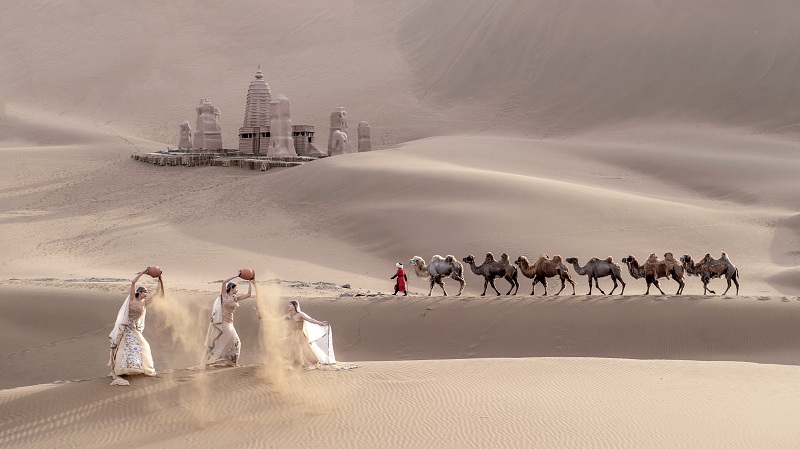 000-特邀作品參展 《絲路風(fēng)情》 王林.jpg