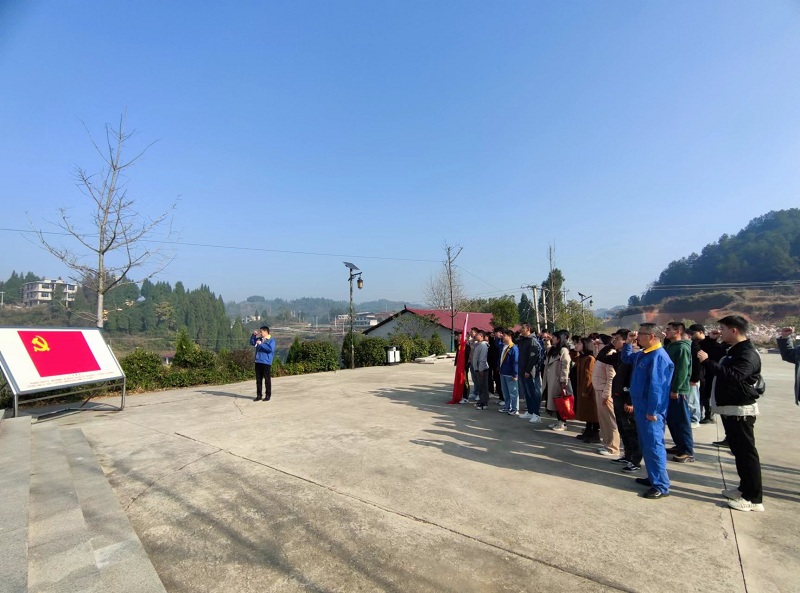 1702266150640917.jpg 譚曉軍領誓.jpg